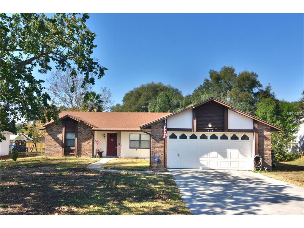 1604 S Center St, Eustis, FL 32726 photo 1