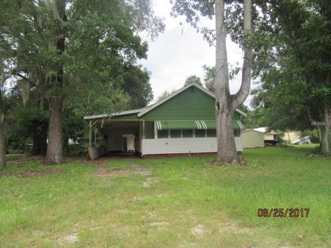 560 Pine St, Deltona, FL 32725 photo 1