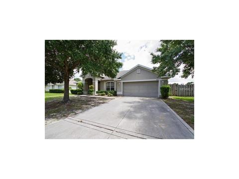2613 E Moonlight Ln, Eustis, FL 32726 photo 1