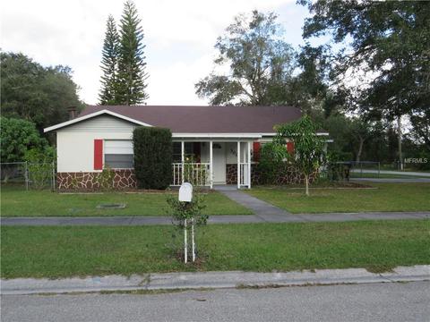 300 James Pl, Saint Cloud, FL 34769 photo 1