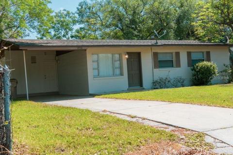 1050 Emerald Dr, Mount Dora, FL 32757 photo 1