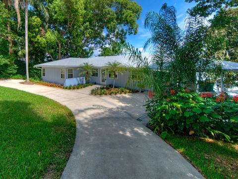2223 Overlook Dr, Mount Dora, FL 32757 photo 1