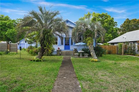 448 E 7th Ave, Mount Dora, FL 32757 photo 1
