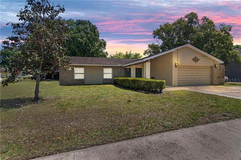 702 Stinnett Dr, Ocoee, FL 34761 photo 1