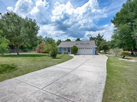 19415 E 5th St, Umatilla, FL 32784 photo 1