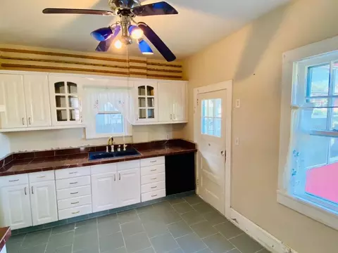 Kitchen - 415 Braddock Ave, Daytona Beach, FL 32118 photo 2 of 3