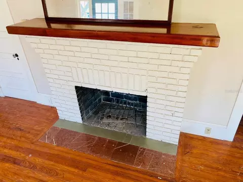 Living - 415 Braddock Ave, Daytona Beach, FL 32118 photo 6 of 9