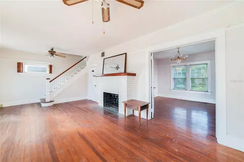Living - 415 Braddock Ave, Daytona Beach, FL 32118 photo 2 of 9