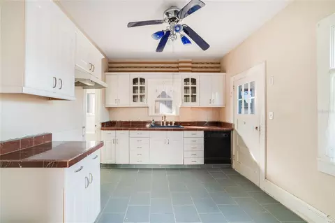 Kitchen - 415 Braddock Ave, Daytona Beach, FL 32118 photo 1 of 3