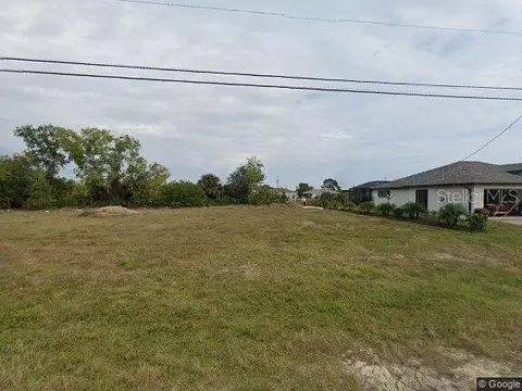 639 SW 8th Ct, Cape Coral, FL 33991