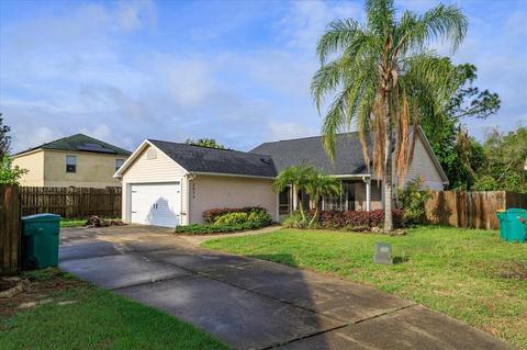2653 Winchester Cir, Eustis, FL 32726 photo 1