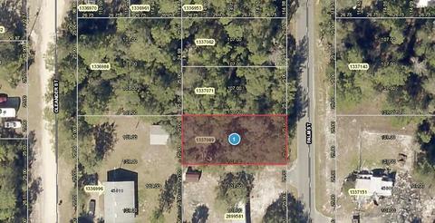 Palm Street, Paisley, FL 32767