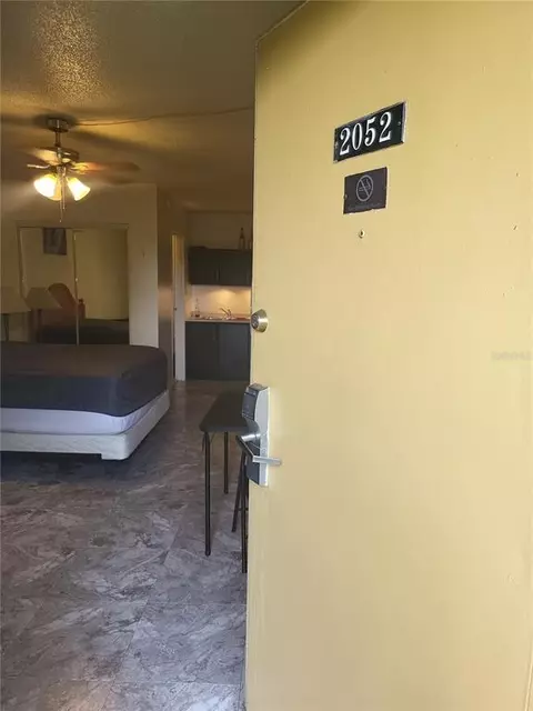 7900 S Orange Blossom Trl #2052, Orlando, FL 32809