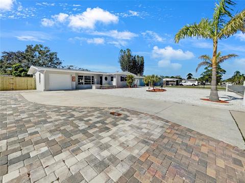 212 62nd St NW, Bradenton, FL 34209