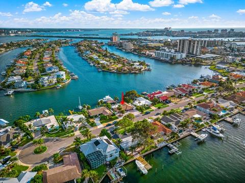 431 Palm Is SE, Clearwater Beach, FL 33767
