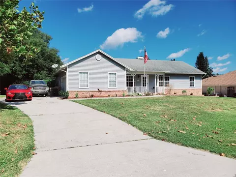10662 Lake Hill Dr, Clermont, FL 34711