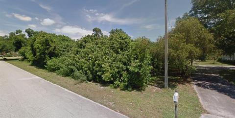 216 Lincoln Ave, Lehigh Acres, FL 33936