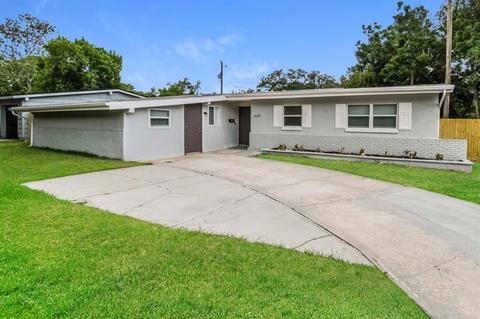 5225 Van Aken Dr, Orlando, FL 32808