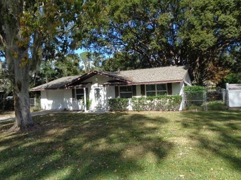 711 W Woodward Ave, Eustis, FL 32726