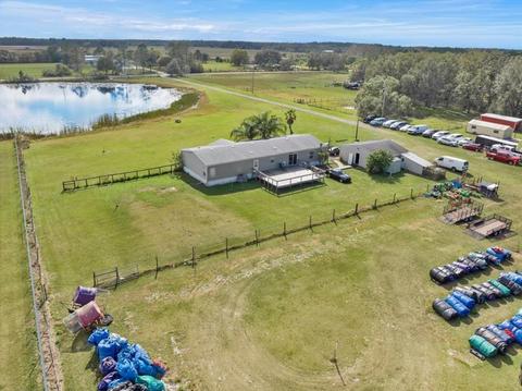 5255 Starline Dr, Saint Cloud, FL 34771 photo 1