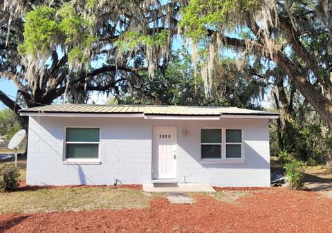 1010 Ferguson Ave, Leesburg, FL 34748