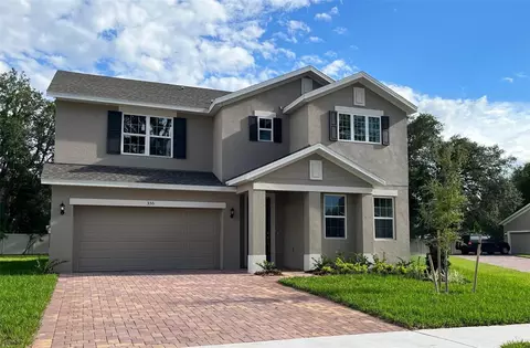 555 Darshire Ave, Eustis, FL 32736