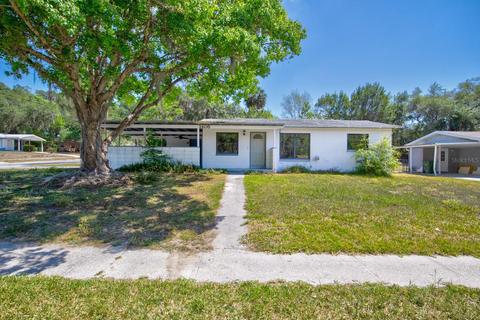 1406 Pembrook Dr, Leesburg, FL 34748