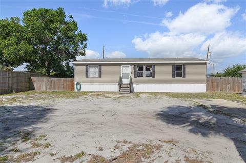 1121 Holly Dr, Mount Dora, FL 32757