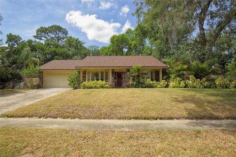 933 Larson Dr, Altamonte Springs, FL 32714