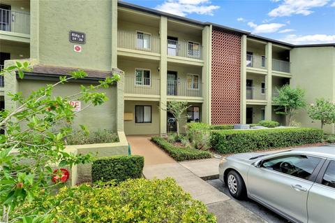 4 Escondido Cir #29, Altamonte Springs, FL 32701
