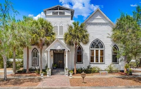425 E Citrus Ave, Eustis, FL 32726