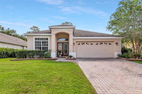 33932 Terragona Dr, Sorrento, FL 32776