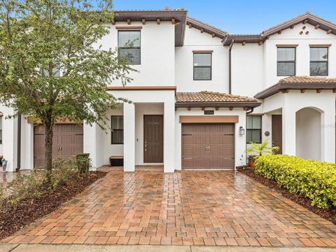 1356 Royal St George Blvd, Davenport, FL 33896