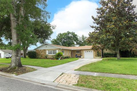 618 Vandenberg St, Altamonte Springs, FL 32701
