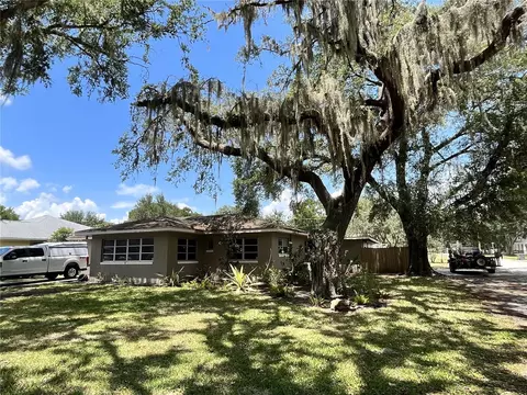 202 W Oakland Ave, Oakland, FL 34760