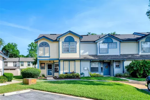 2823 Boulder Falls Ct, Apopka, FL 32703