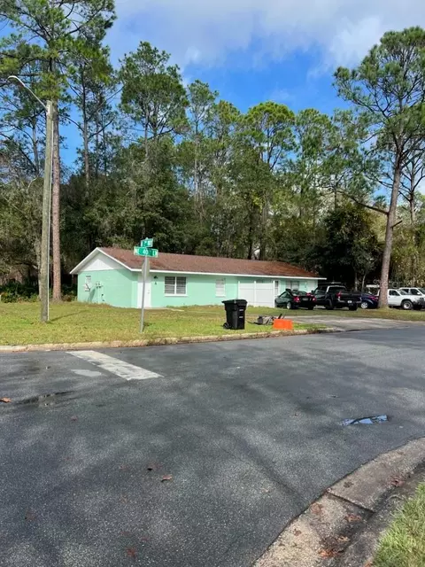 126 NE 40th Ln #A, Gainesville, FL 32609
