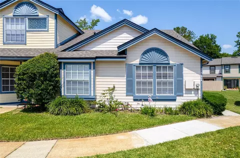 2817 Boulder Falls Ct, Apopka, FL 32703