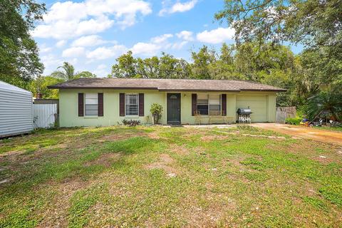 16045 Umatilla Pl, Umatilla, FL 32784