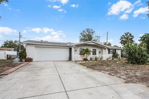 4311 Oakfield Ave, Holiday, FL 34691
