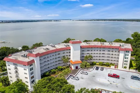 601 N Mcdonald St #504, Mount Dora, FL 32757