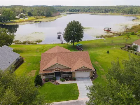 135 Twin Lake Cir, Umatilla, FL 32784