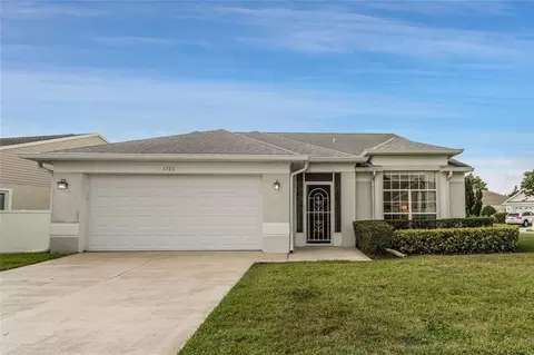 6508 Autumn Cove Dr, Orlando, FL 32822