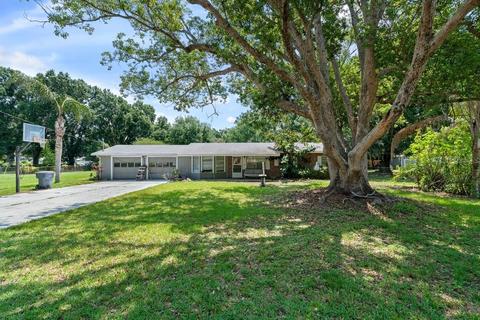 216 Pinehurst Dr, Auburndale, FL 33823