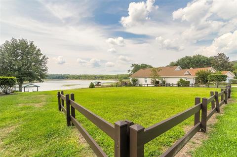 Twin Lake Circle, Umatilla, FL 32784
