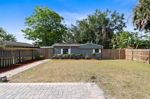 2107 6th St, Saint Cloud, FL 34769