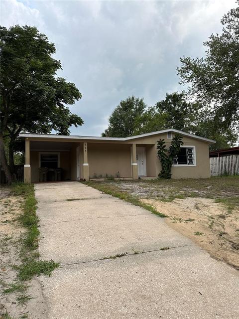 965 Emerald Dr, Mount Dora, FL 32757