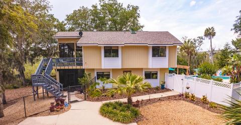 112 Oak St, Flagler Beach, FL 32136