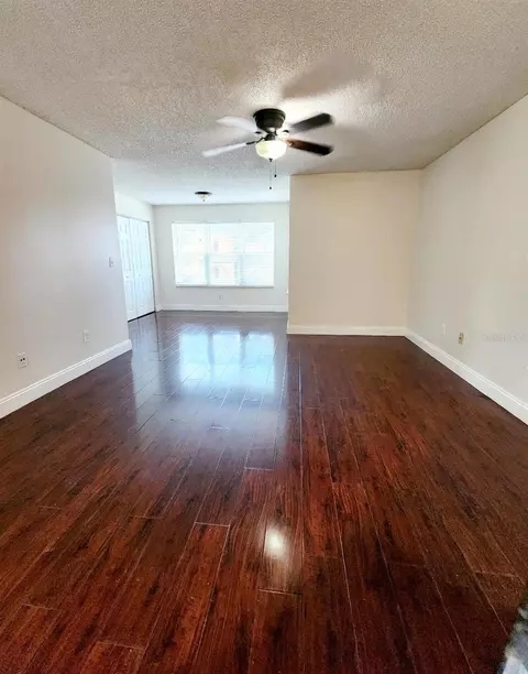 4560 Commander Dr #1328, Orlando, FL 32822