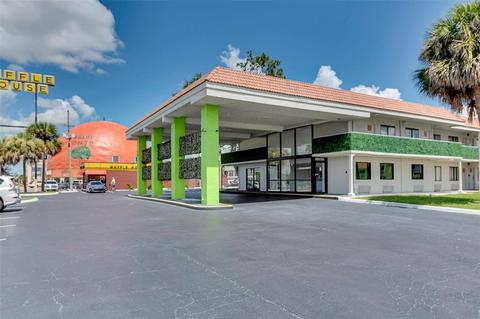 5367 W Irlo Bronson Mem Hwy 1-207, Kissimmee, FL 34746